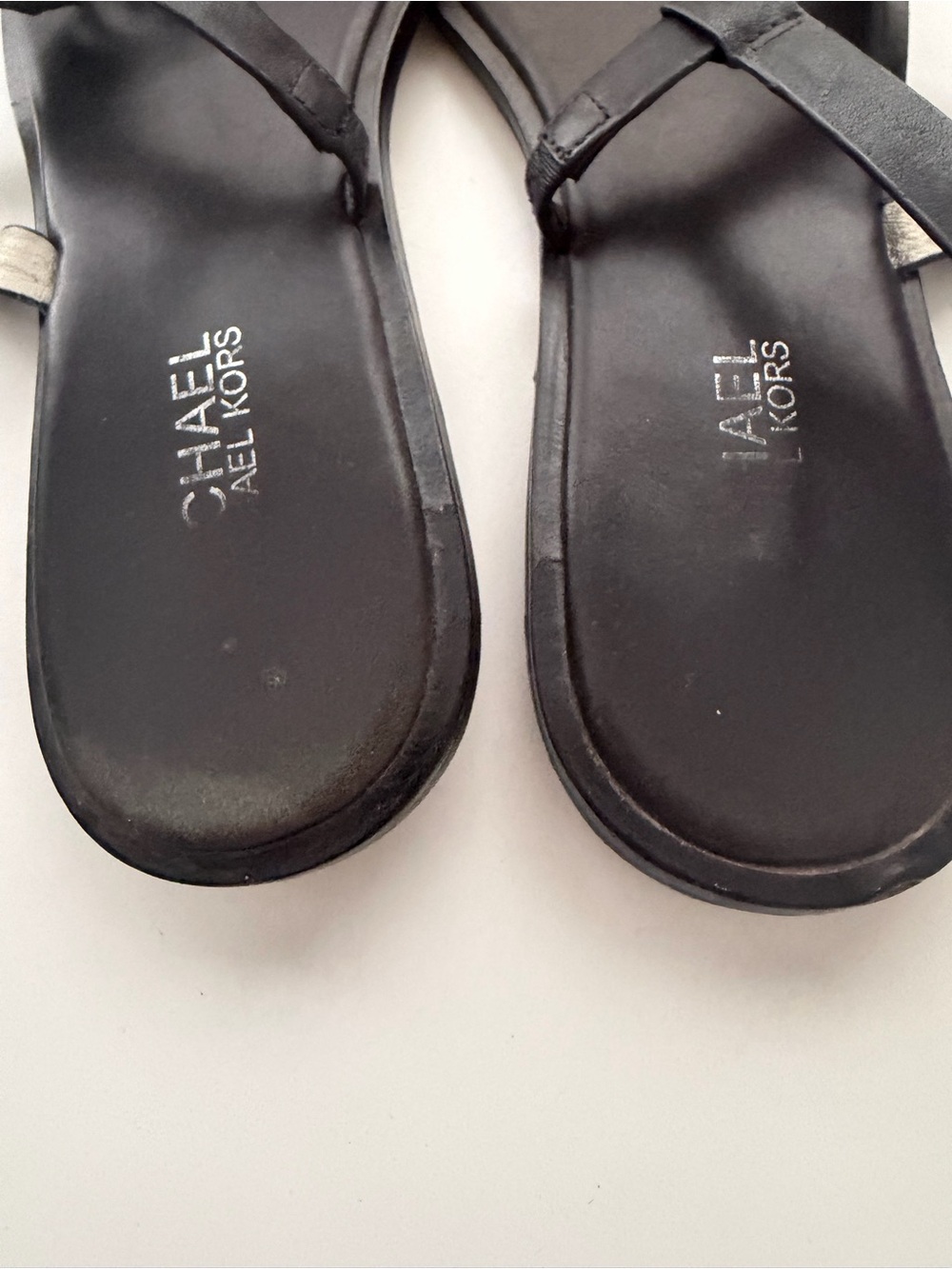 Michael Kors Leather Thong Sandals - Picture 5 of 5